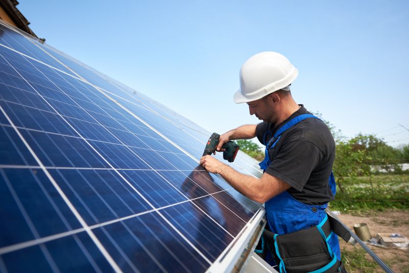 Professional Solar Panel Installer